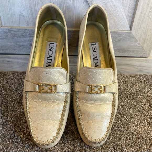 Escada Light Gold/Tan Croc Embossed Moccasin Flats Italy 5.5 - Picture 5 of 10